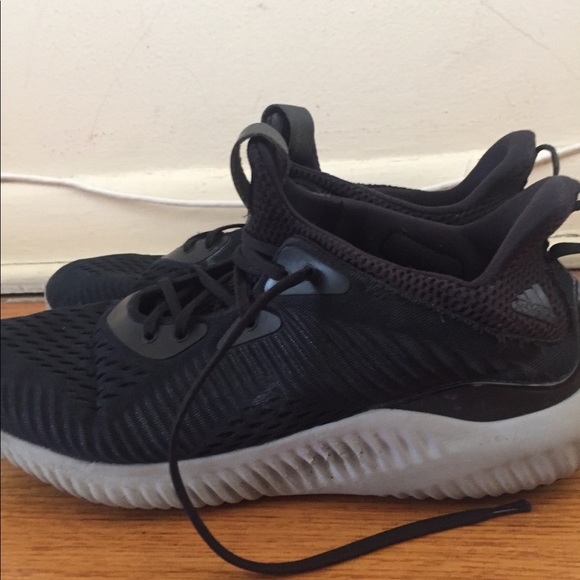 Adidas Alphabounce size 10 - Picture 4 of 5